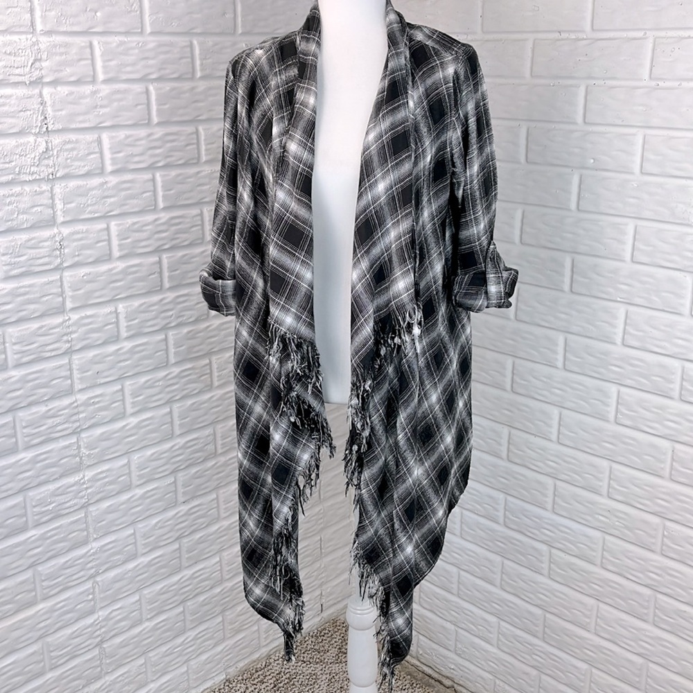 ETWO PLAID WATERFALL BLACK WHITE LAYERING SHIRT SIZE MEDIUM